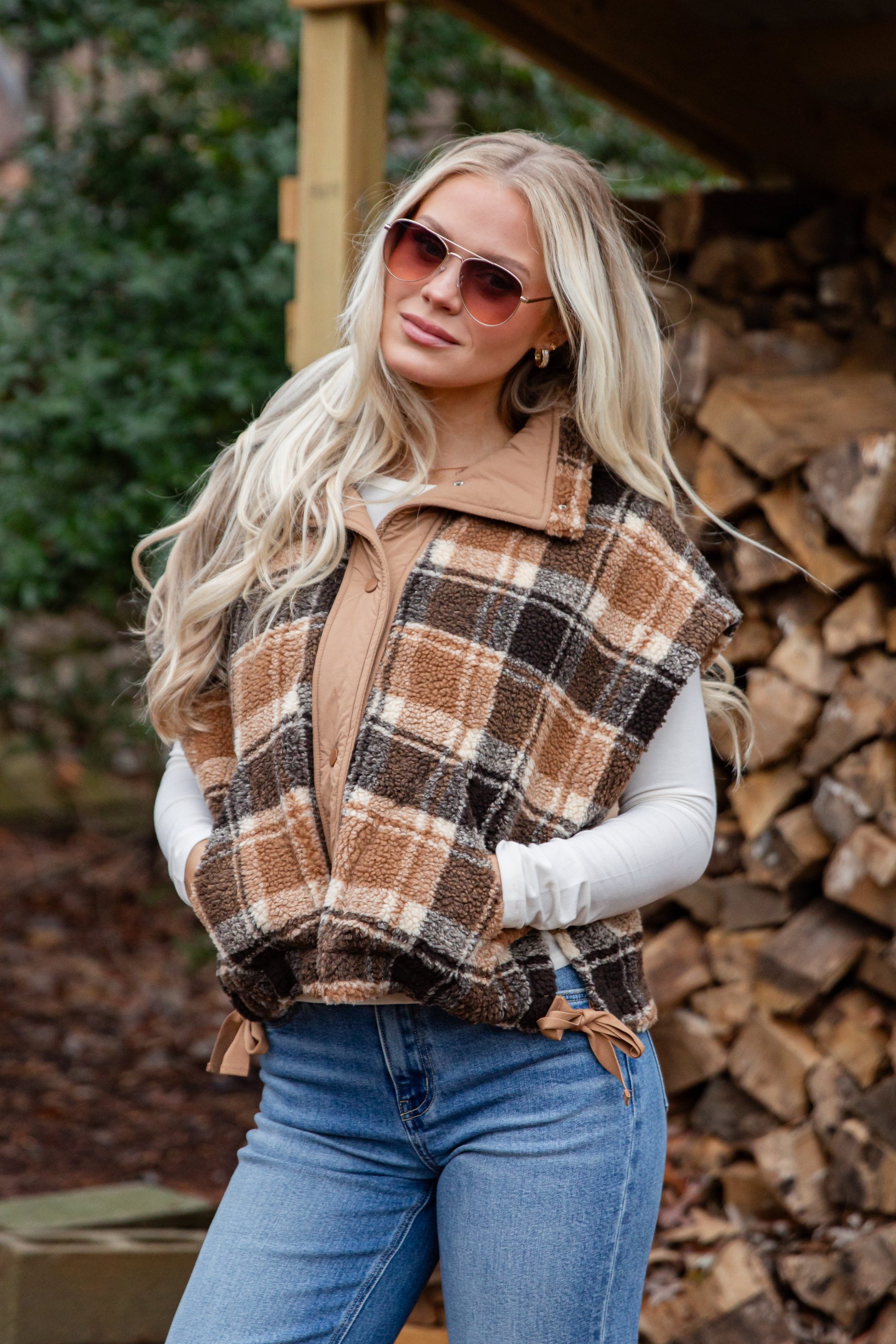 shopdressup_brown_striped_sherpa_vest-2_863134d7-ded7-45d4-a7fd-084def766722.jpg