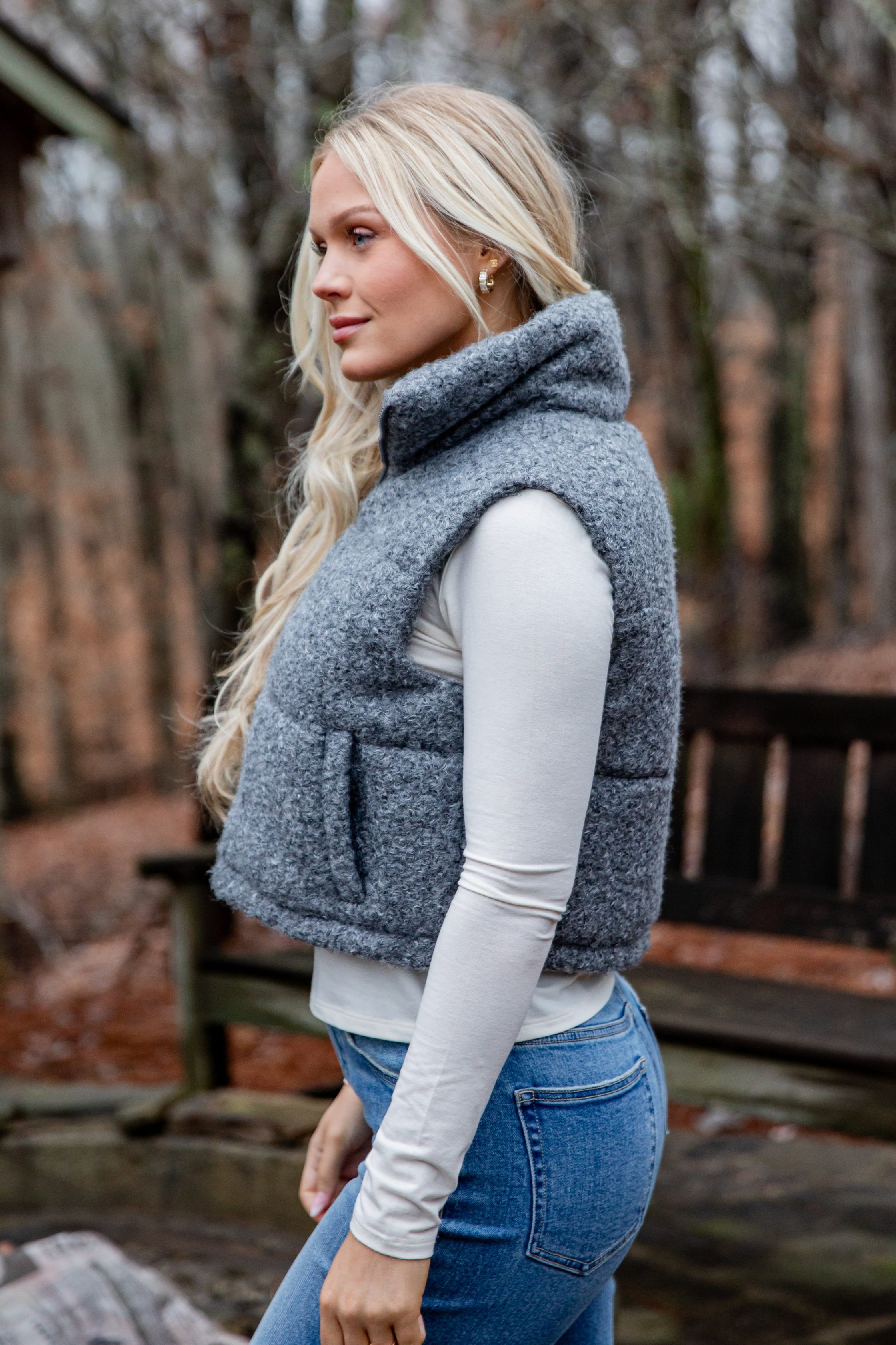 shopdressup_grey_puffer_vest-5_63a4325e-6090-460c-8a66-3cf3648902eb.jpg