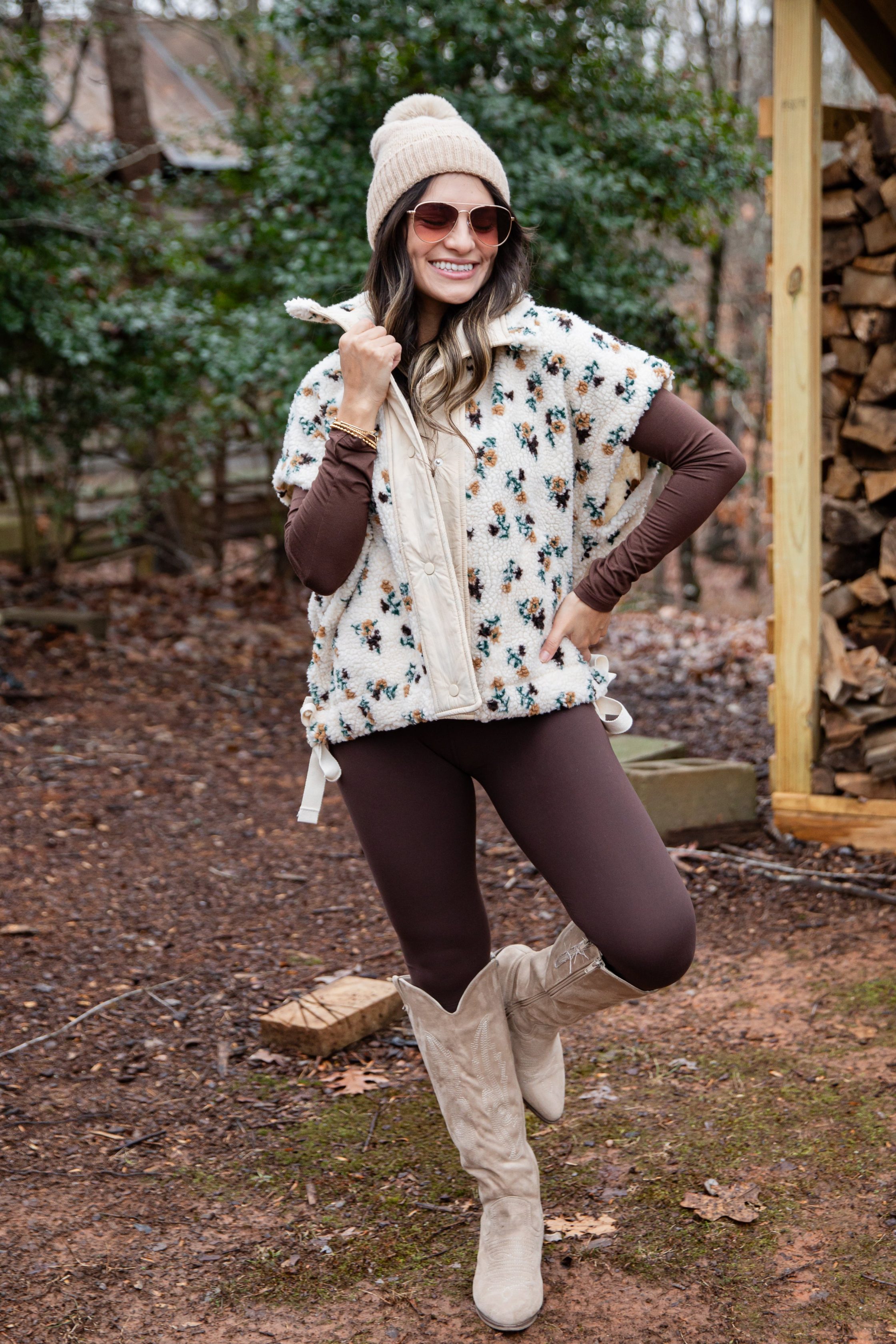 shopdressup_multi_ivory_sherpa_vest.jpg