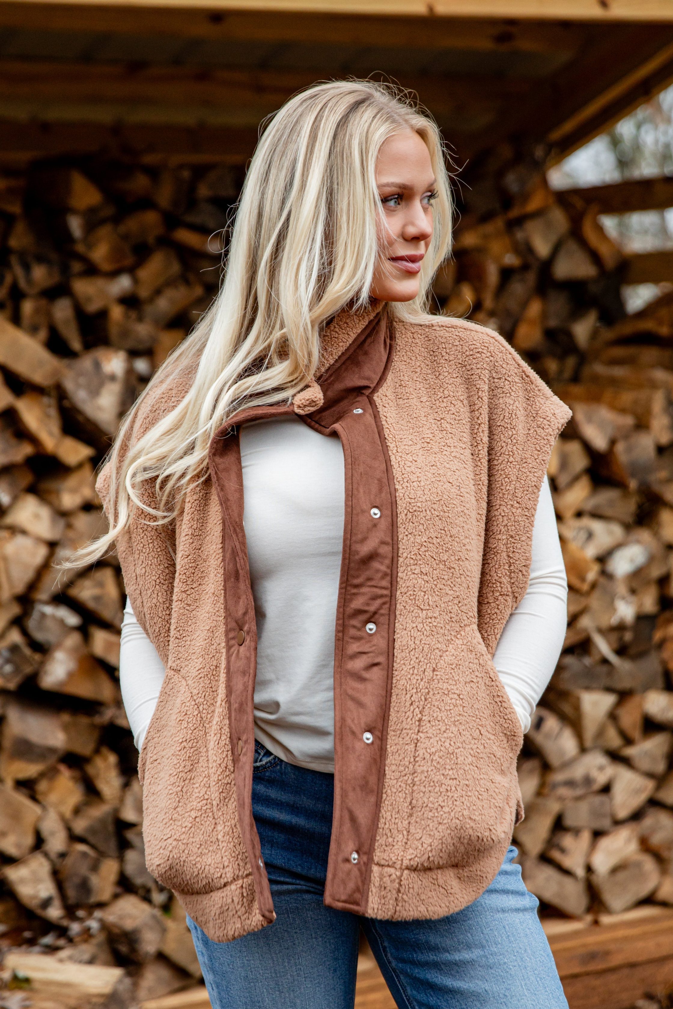 shopdressup_taupe_sherpa_vest-7_31c12daf-6f13-43c3-8e6a-20117bb49fcc.jpg